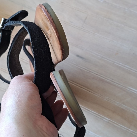 Urban Outfitter Suede Leather Wrap Ankle Strap Boho Flat Everyday Sandals - Picture 6 of 9